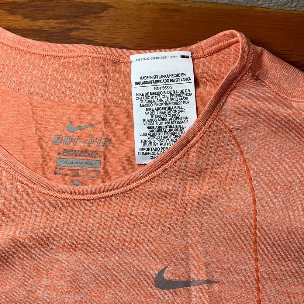 Nike - Picture 8 of 9